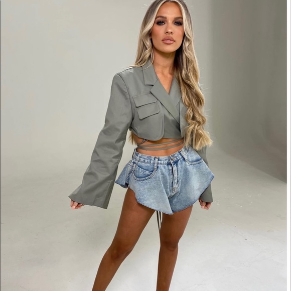 Cropped khaki green blazer, ties around waist - Picture 3 of 3